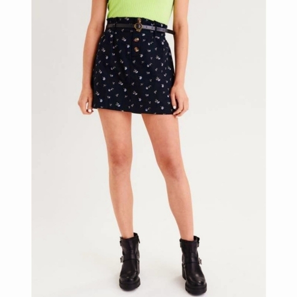 American Eagle Outfitters Dresses & Skirts - American Eagle Outtfitters AEO High-Waisted Paperbag Floral Mini Skirt Linen EUC